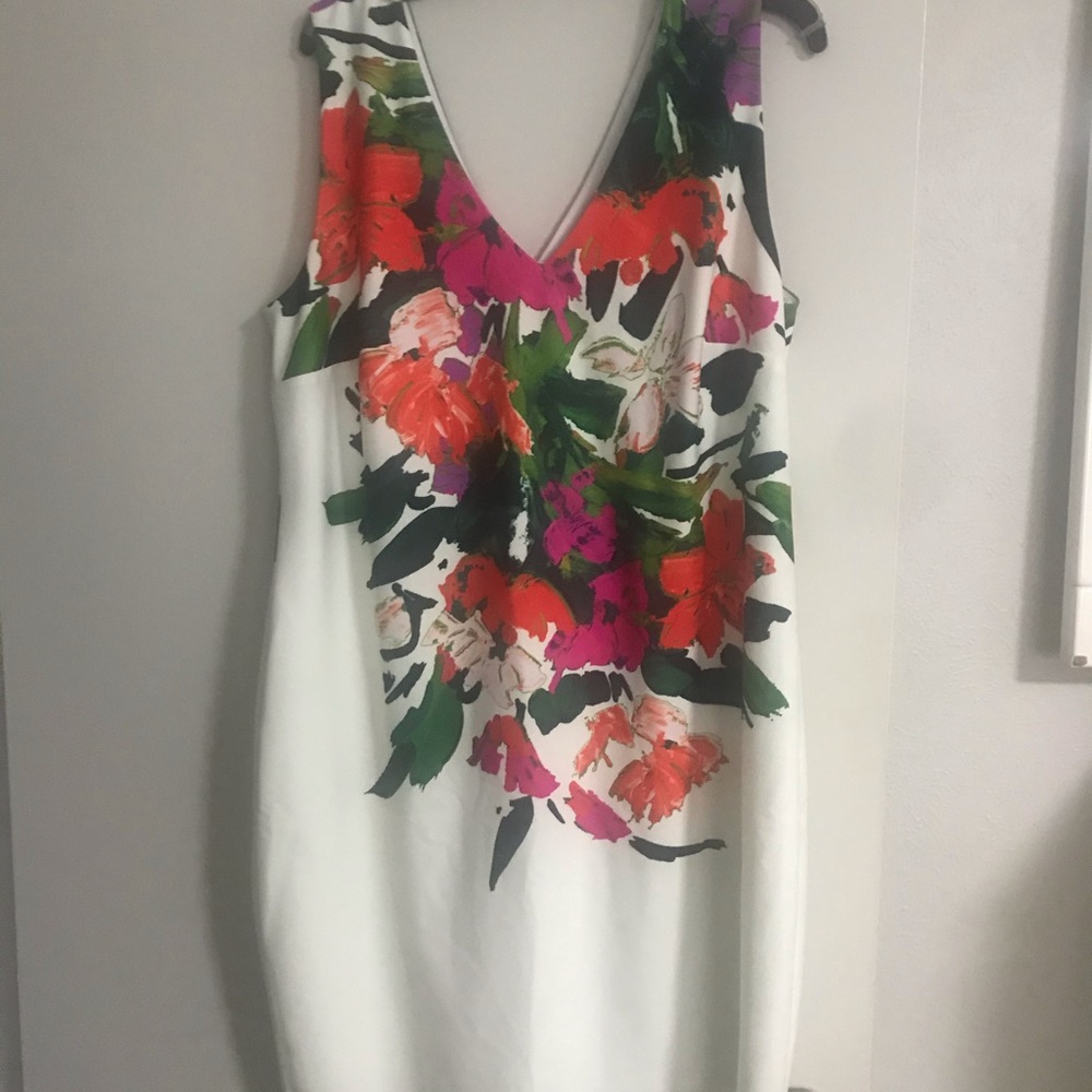 Sleeveless shift dress
